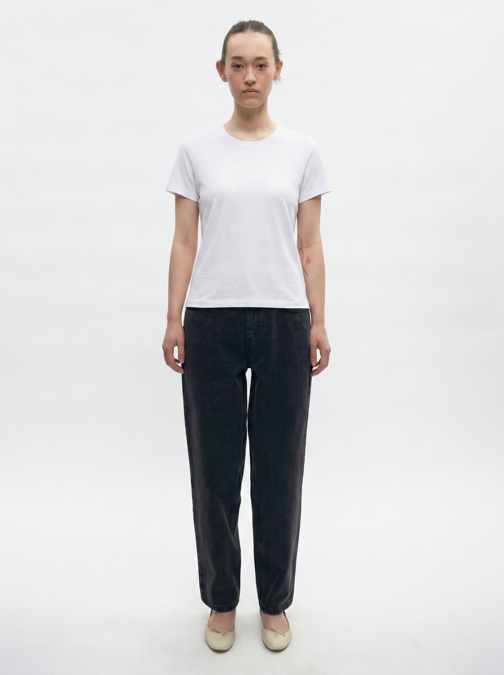 WOMEN'S REGULAR SHORT SLEEVE T-Shirt _ 140gsm / 4.13oz